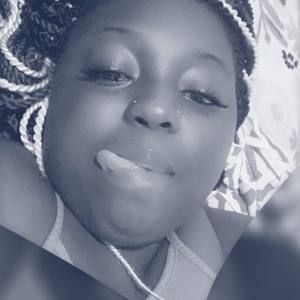 Meet your Posher, Deedee